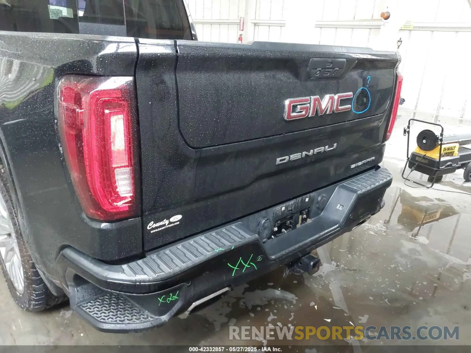 16 fotografías del automóvil dañado 1GTU9FEL3KZ388191 GMC SIERRA 1500 2019