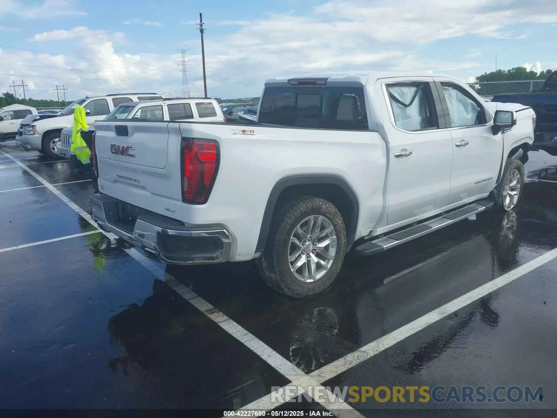 4 fotografías del automóvil dañado 3GTU9DED3KG195956 GMC SIERRA 1500 2019