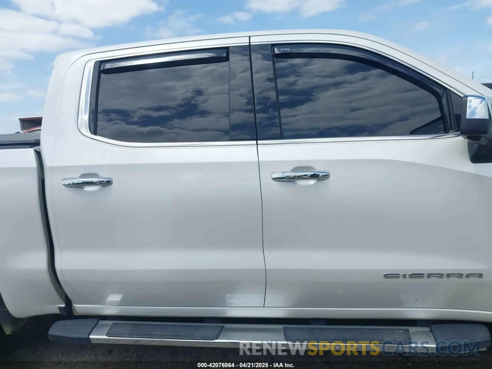 14 fotografías del automóvil dañado 3GTU9DEDXKG131736 GMC SIERRA 1500 2019