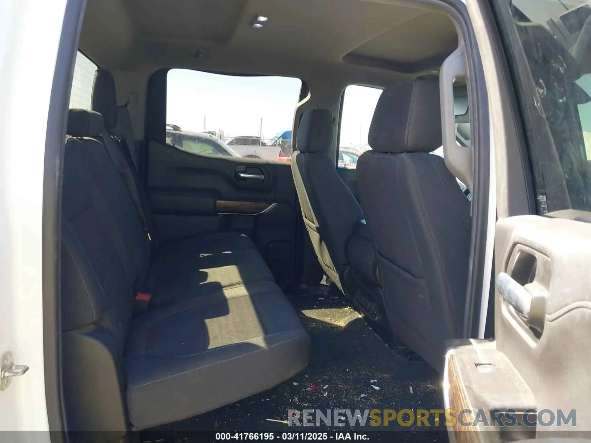 8 fotografías del automóvil dañado 1GTP8BED2LZ172075 GMC SIERRA 1500 2020