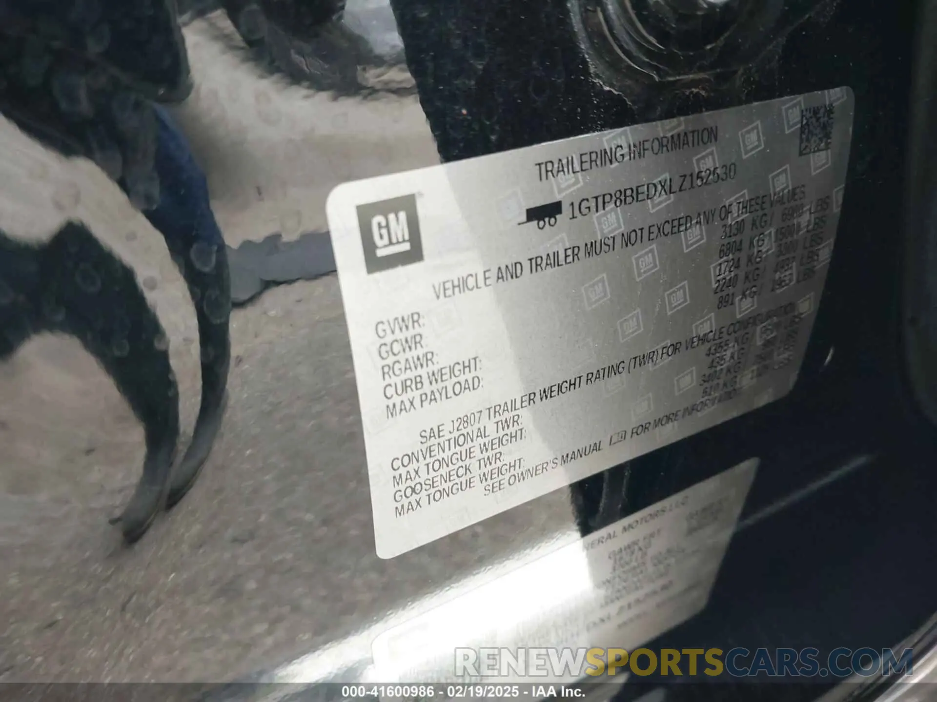 9 fotografías del automóvil dañado 1GTP8BEDXLZ152530 GMC SIERRA 1500 2020