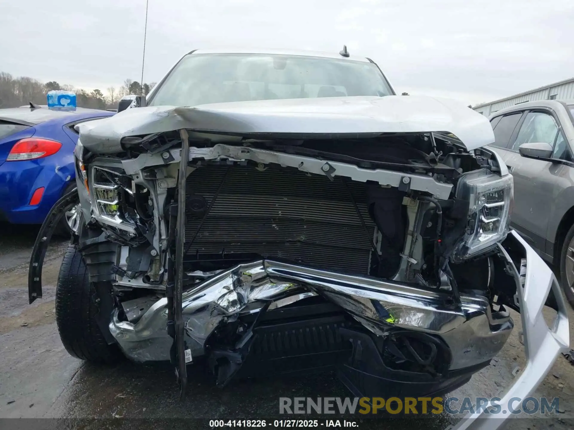 12 fotografías del automóvil dañado 1GTR9BED3LZ107791 GMC SIERRA 1500 2020