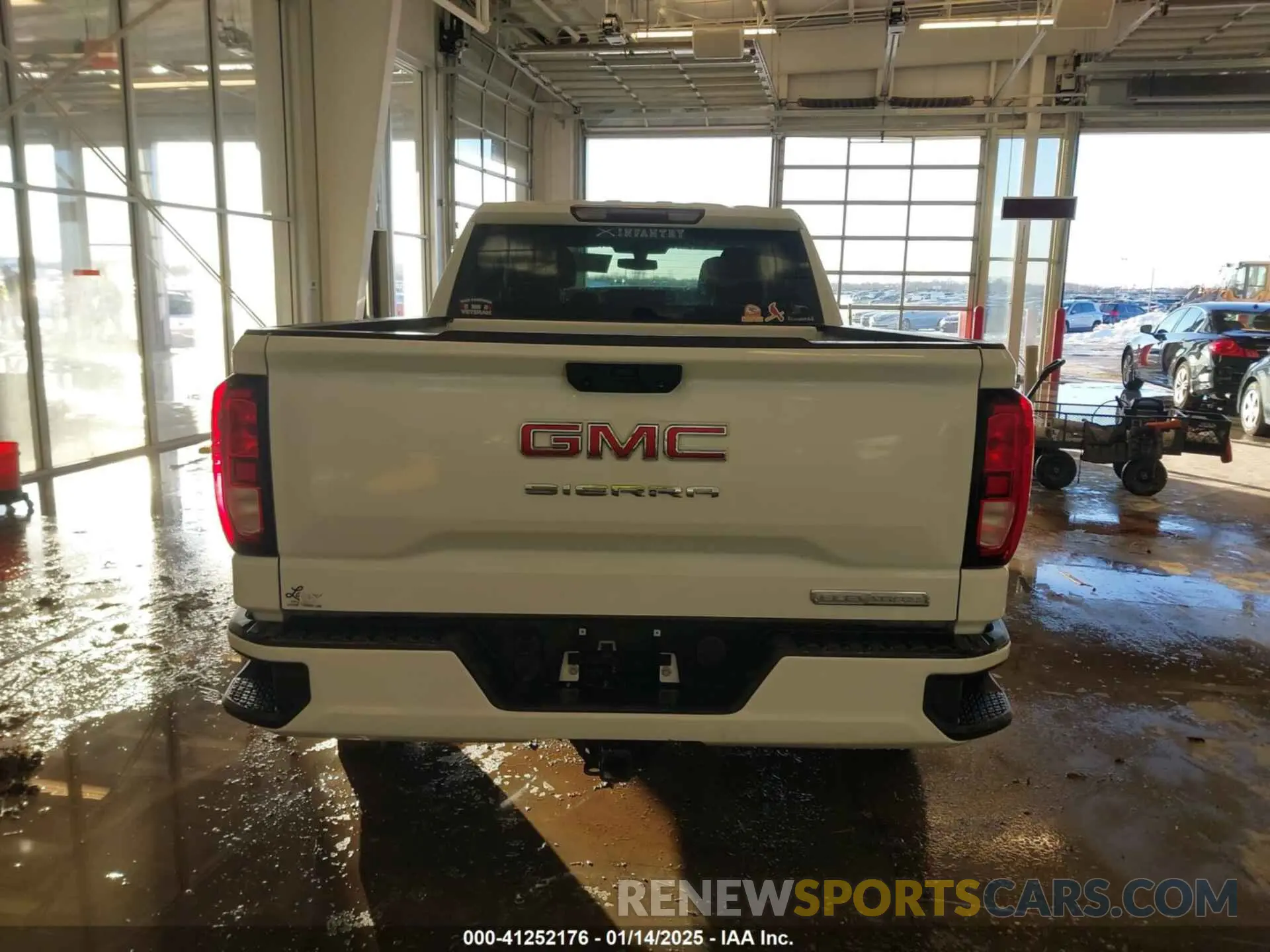 17 fotografías del automóvil dañado 1GTR9CEK0LZ294900 GMC SIERRA 1500 2020