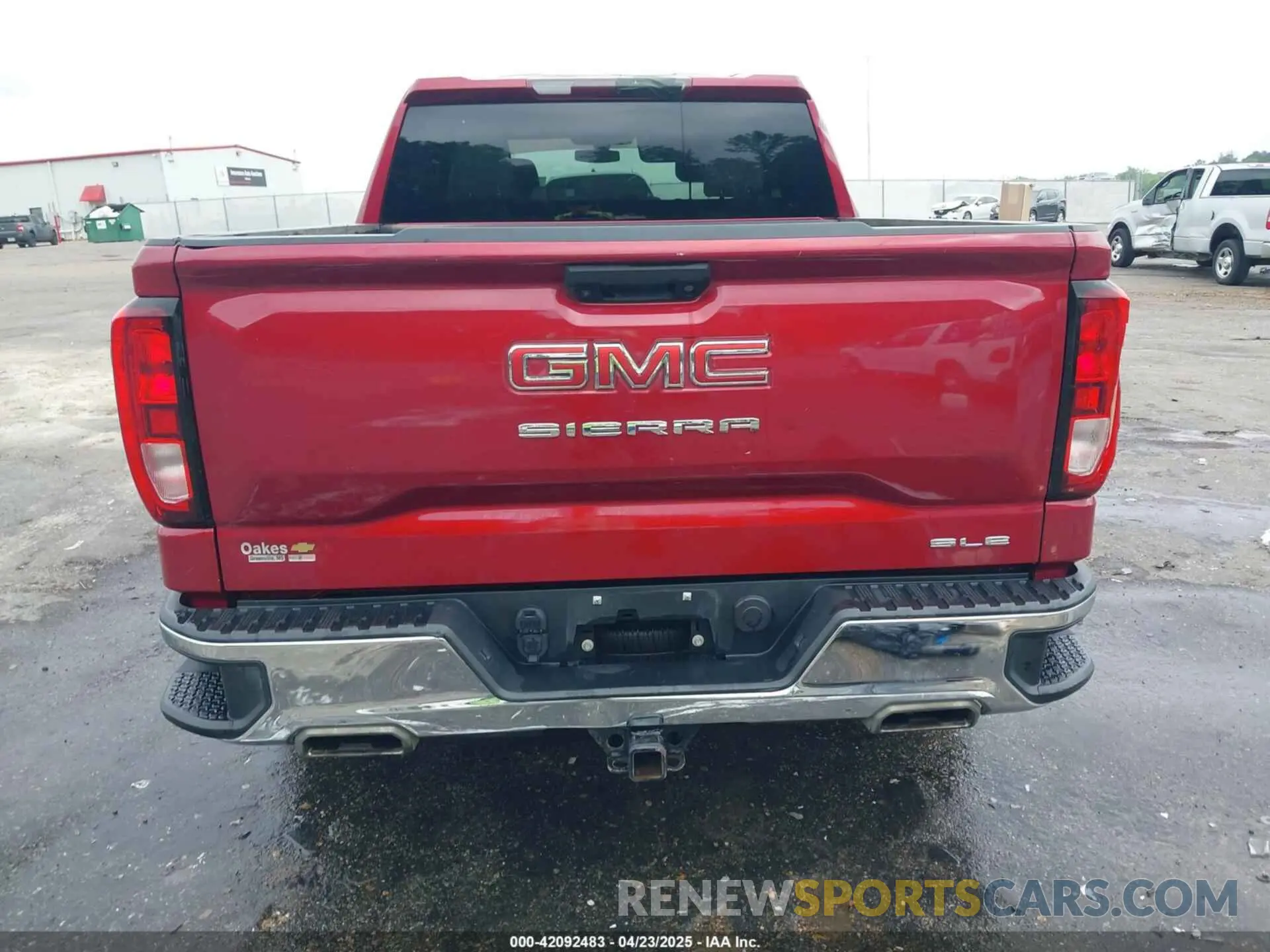 16 fotografías del automóvil dañado 1GTU9BED0LZ318294 GMC SIERRA 1500 2020