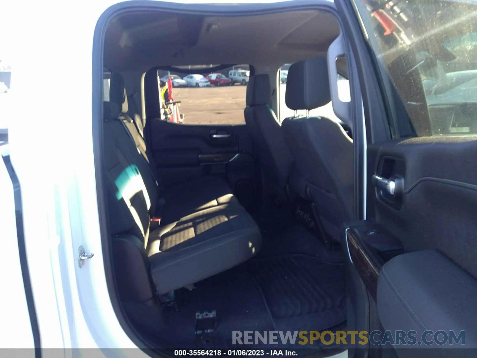 8 fotografías del automóvil dañado 1GTU9BED4LZ230610 GMC SIERRA 1500 2020
