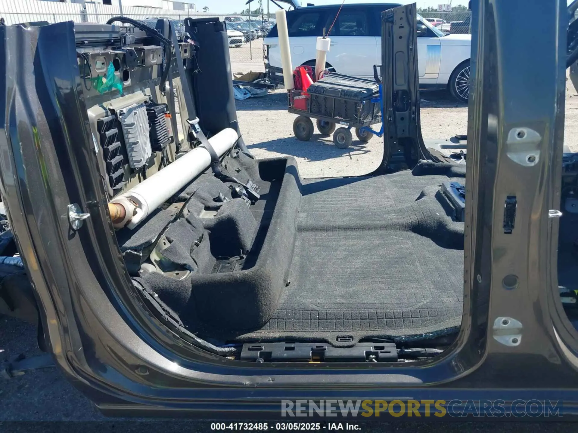 8 fotografías del automóvil dañado 1GTU9FEL9LZ170791 GMC SIERRA 1500 2020