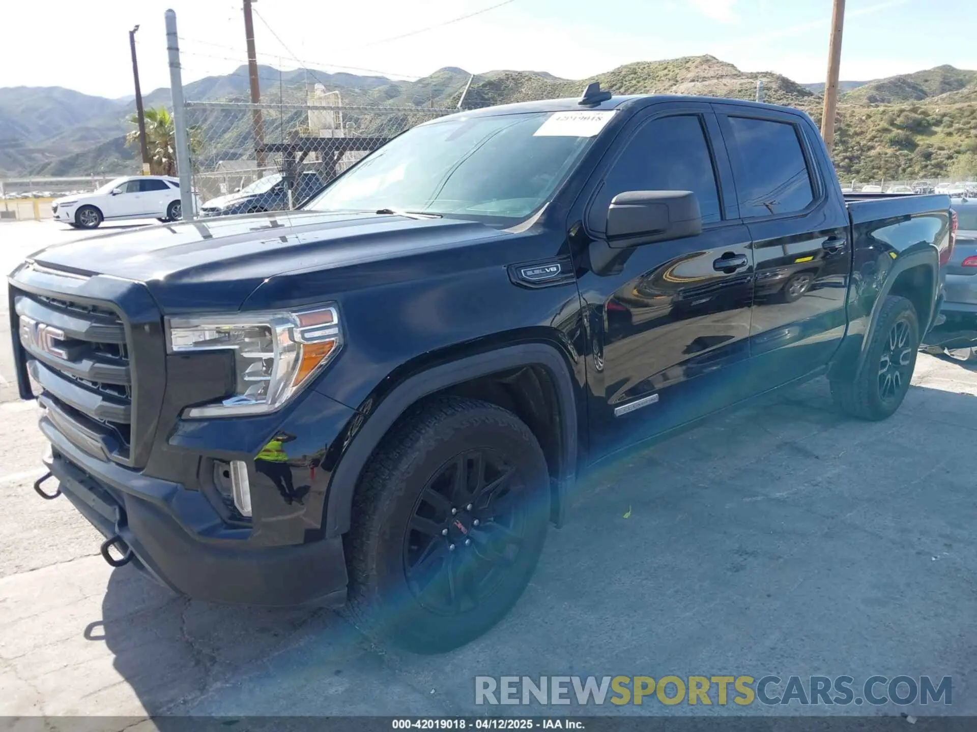 2 fotografías del automóvil dañado 3GTP8CED4LG180426 GMC SIERRA 1500 2020