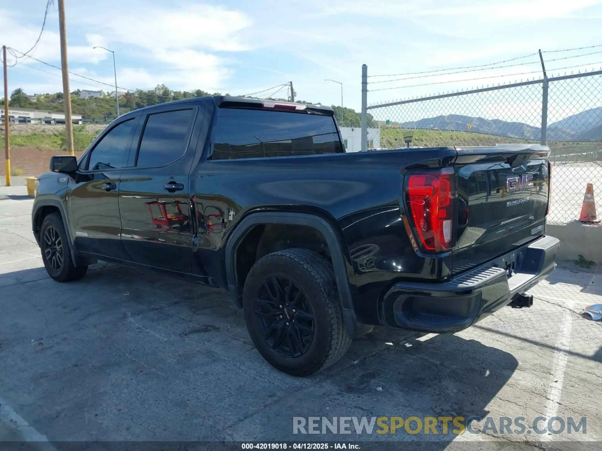3 fotografías del automóvil dañado 3GTP8CED4LG180426 GMC SIERRA 1500 2020