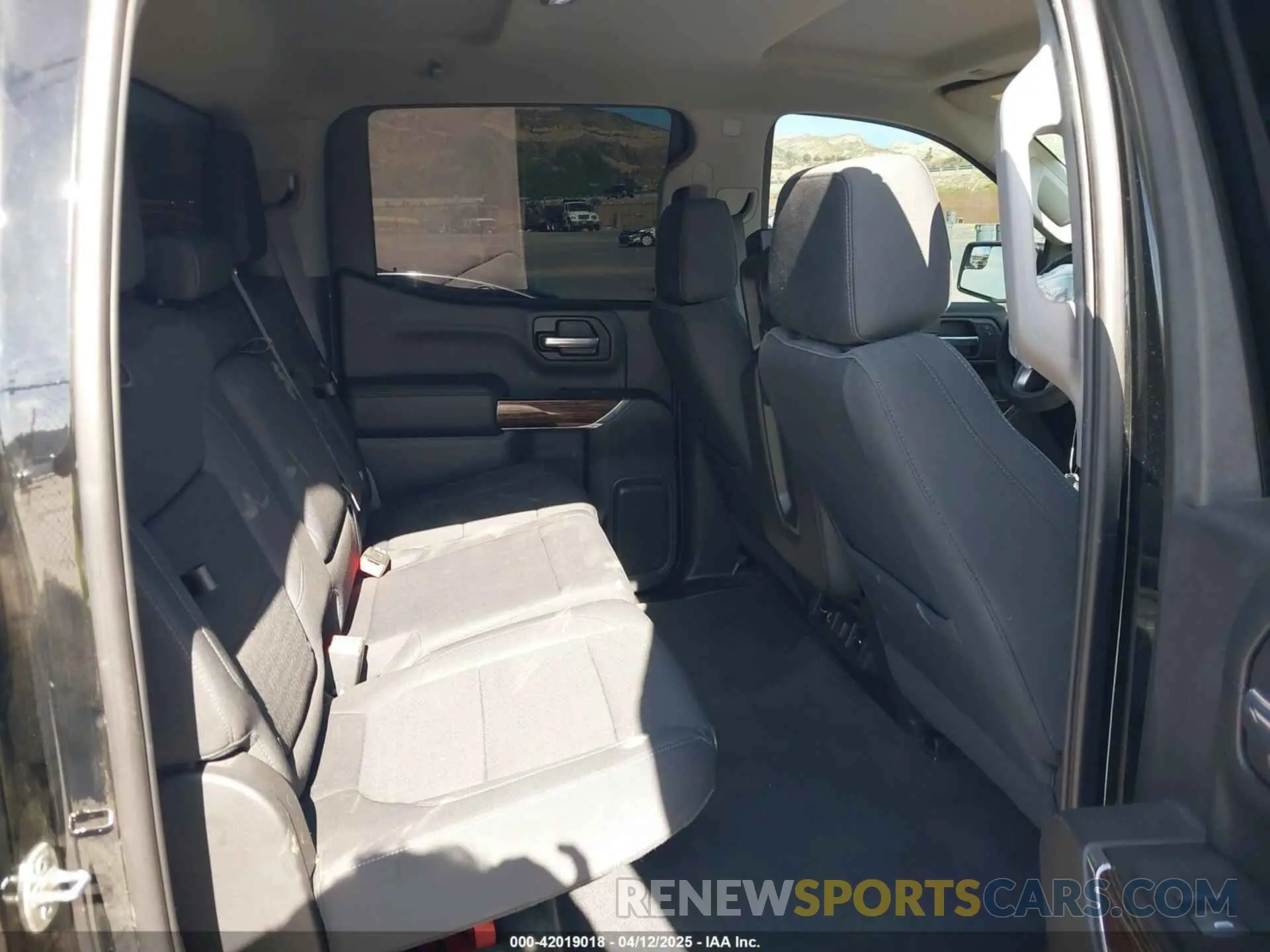 8 fotografías del automóvil dañado 3GTP8CED4LG180426 GMC SIERRA 1500 2020
