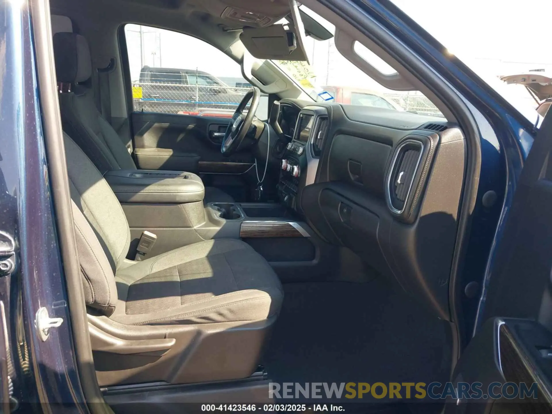 5 fotografías del automóvil dañado 3GTP8CED5LG435682 GMC SIERRA 1500 2020