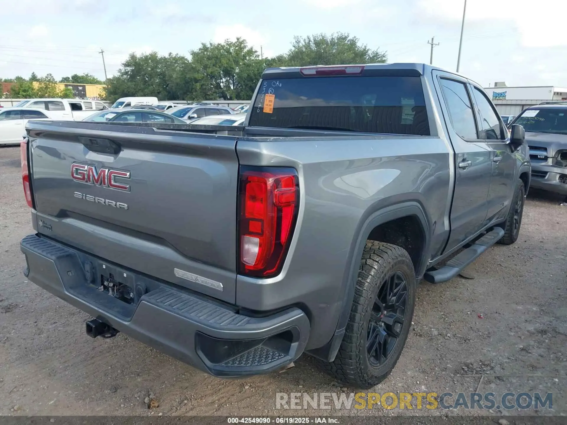 4 fotografías del automóvil dañado 3GTP8CET6LG333170 GMC SIERRA 1500 2020