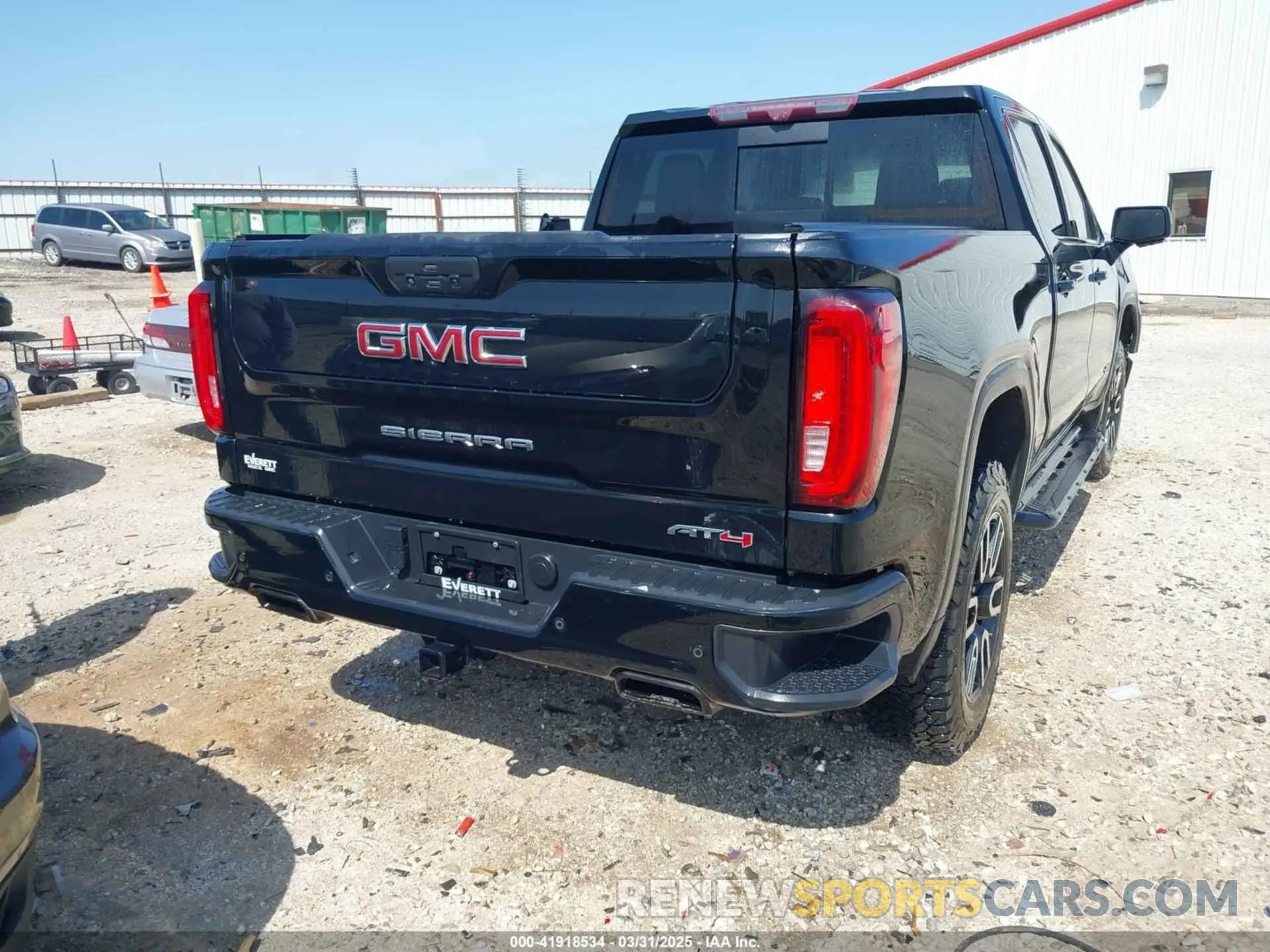4 fotografías del automóvil dañado 3GTP9EEL9LG200654 GMC SIERRA 1500 2020