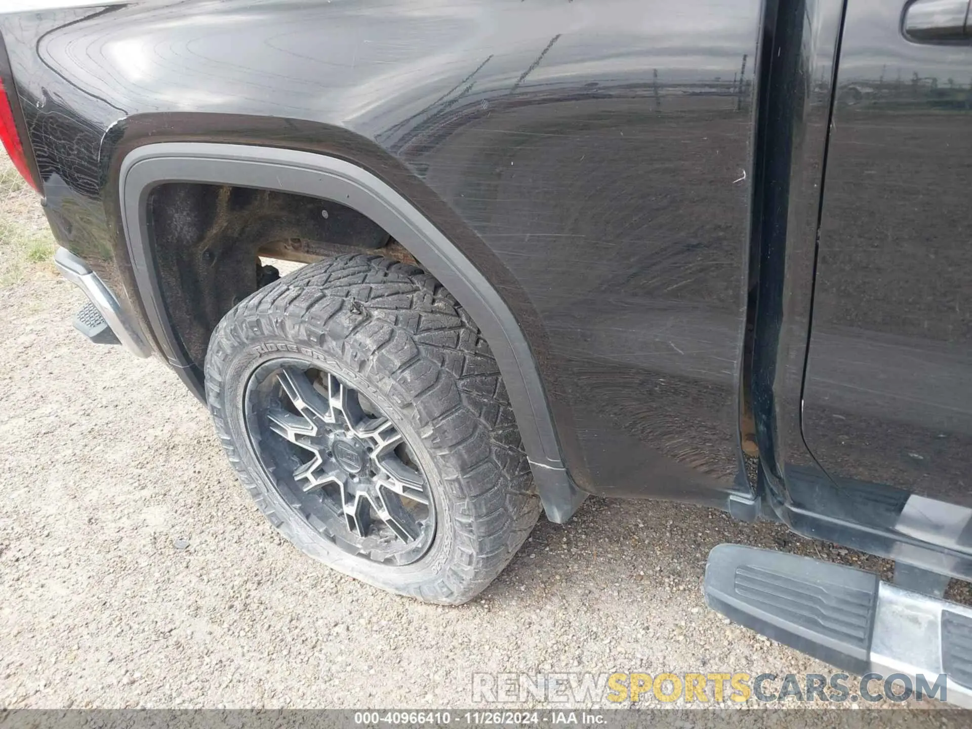 17 fotografías del automóvil dañado 3GTU9BED3LG225804 GMC SIERRA 1500 2020
