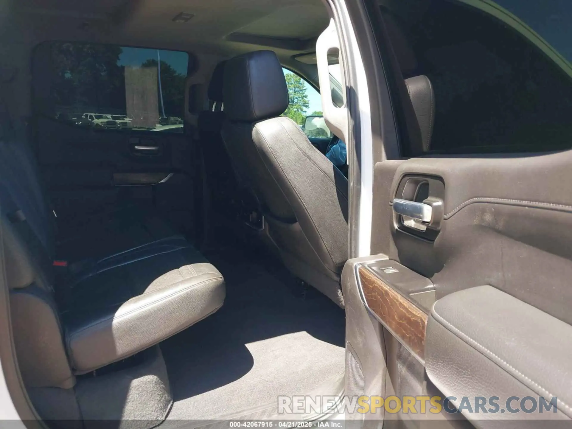 8 fotografías del automóvil dañado 3GTU9FET3LG282311 GMC SIERRA 1500 2020