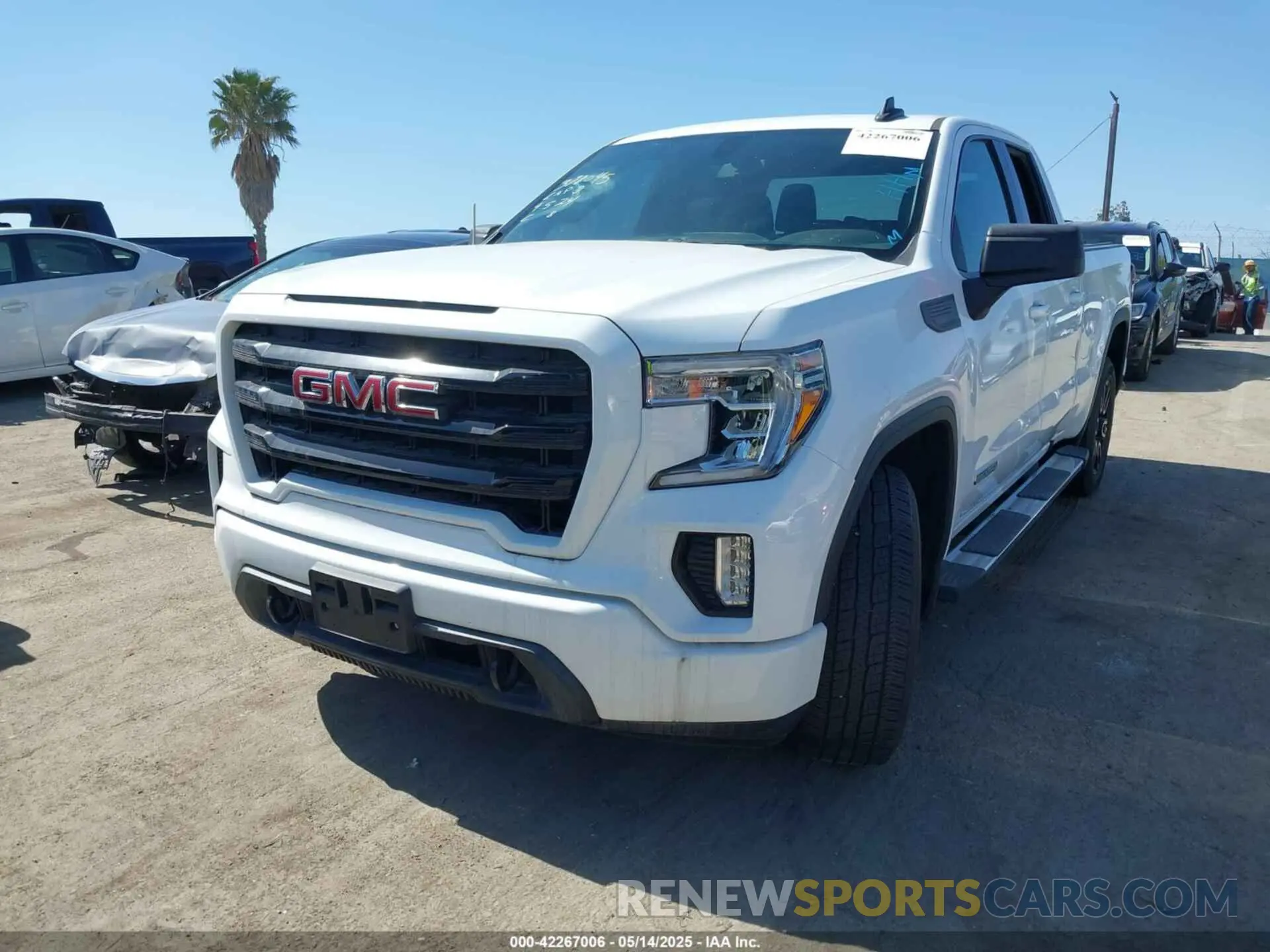 2 fotografías del automóvil dañado 1GTR8CEK6MZ225326 GMC SIERRA 1500 2021