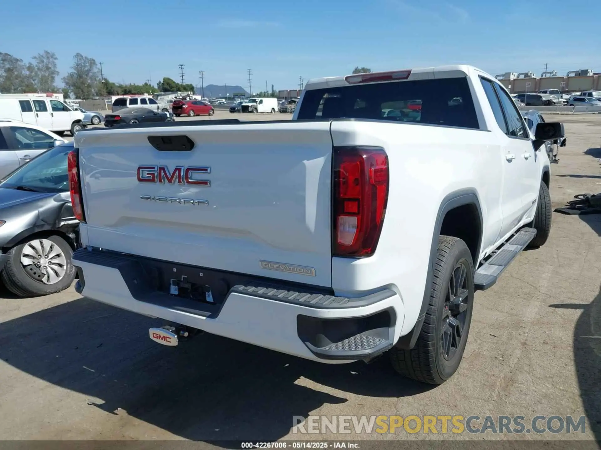 4 fotografías del automóvil dañado 1GTR8CEK6MZ225326 GMC SIERRA 1500 2021
