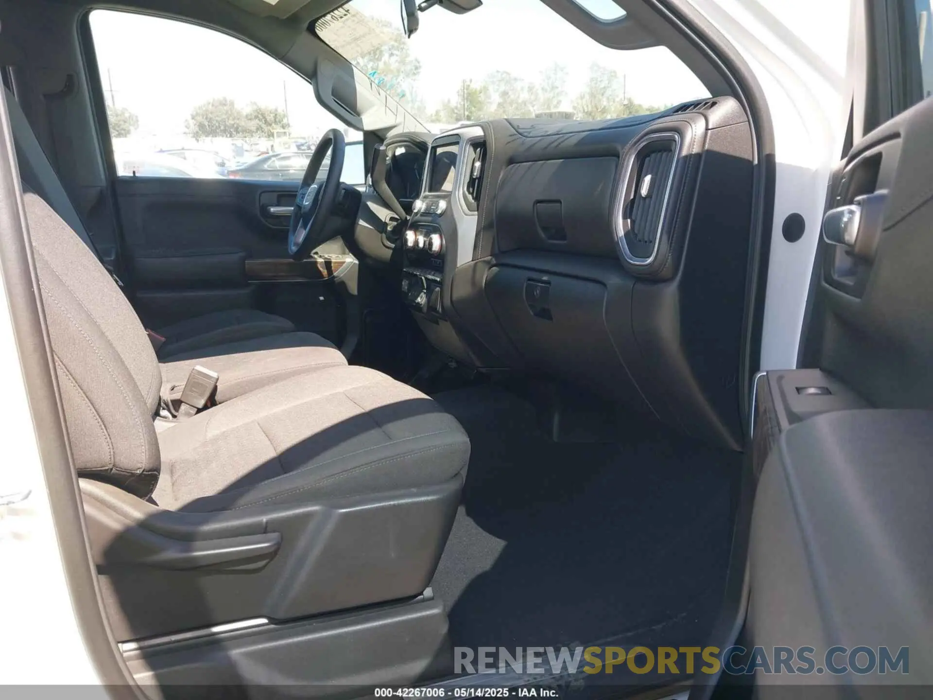 5 fotografías del automóvil dañado 1GTR8CEK6MZ225326 GMC SIERRA 1500 2021