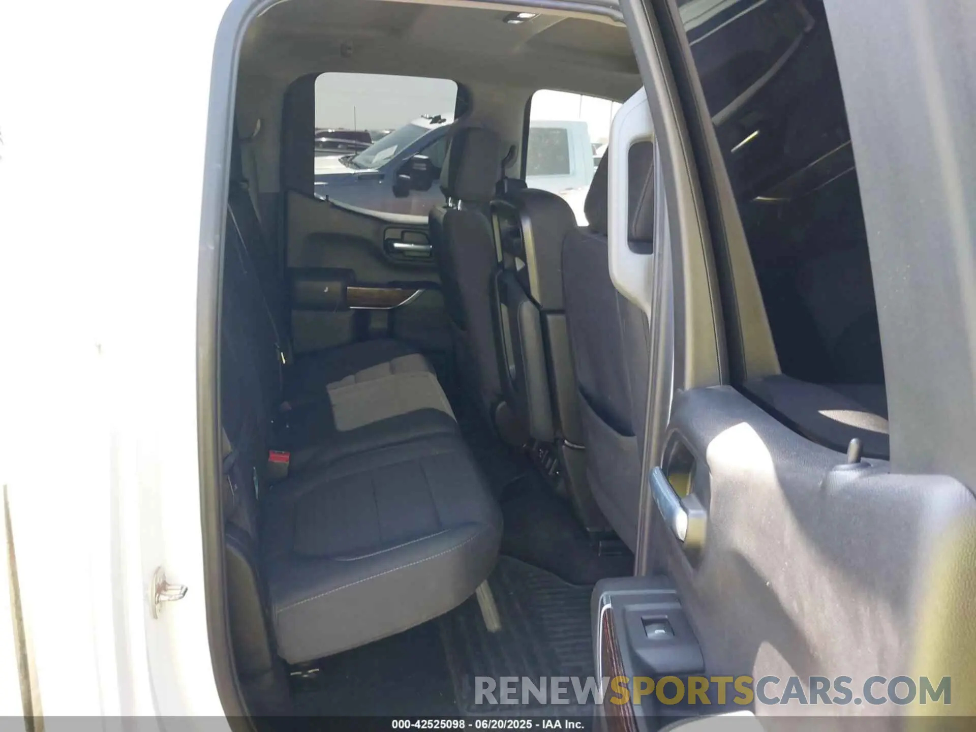8 fotografías del automóvil dañado 1GTR9CED3MZ240235 GMC SIERRA 1500 2021