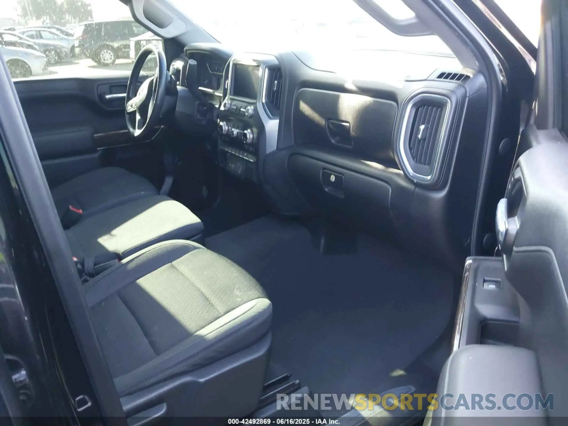 5 fotografías del automóvil dañado 1GTR9CED7MZ225866 GMC SIERRA 1500 2021