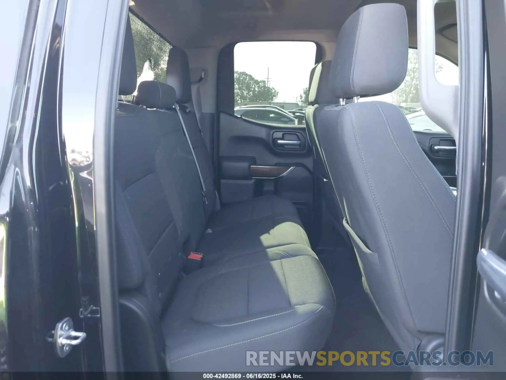 8 fotografías del automóvil dañado 1GTR9CED7MZ225866 GMC SIERRA 1500 2021