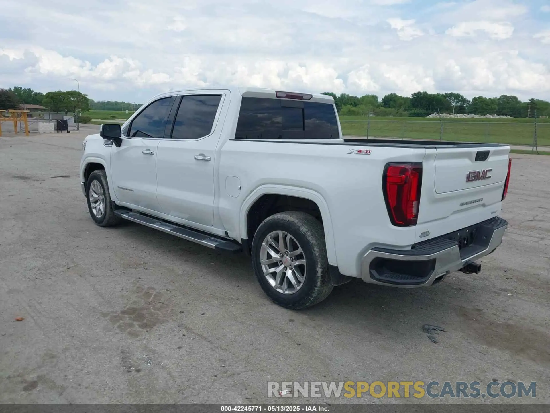 3 fotografías del automóvil dañado 1GTU9DED9MZ359939 GMC SIERRA 1500 2021