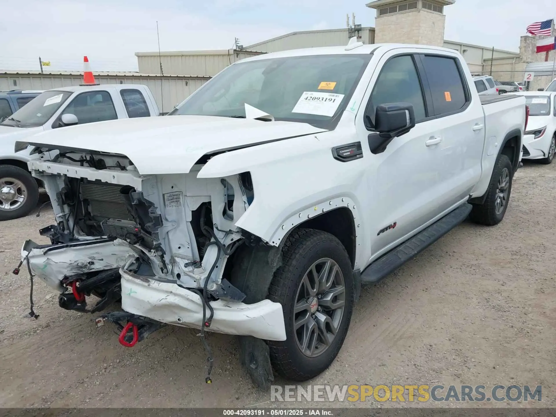 2 fotografías del automóvil dañado 1GTU9EET3MZ184388 GMC SIERRA 1500 2021