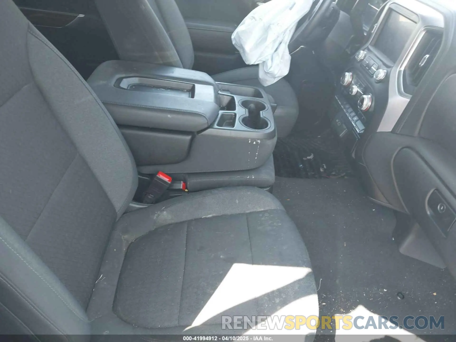 5 fotografías del automóvil dañado 3GTP8CEK1MG398906 GMC SIERRA 1500 2021