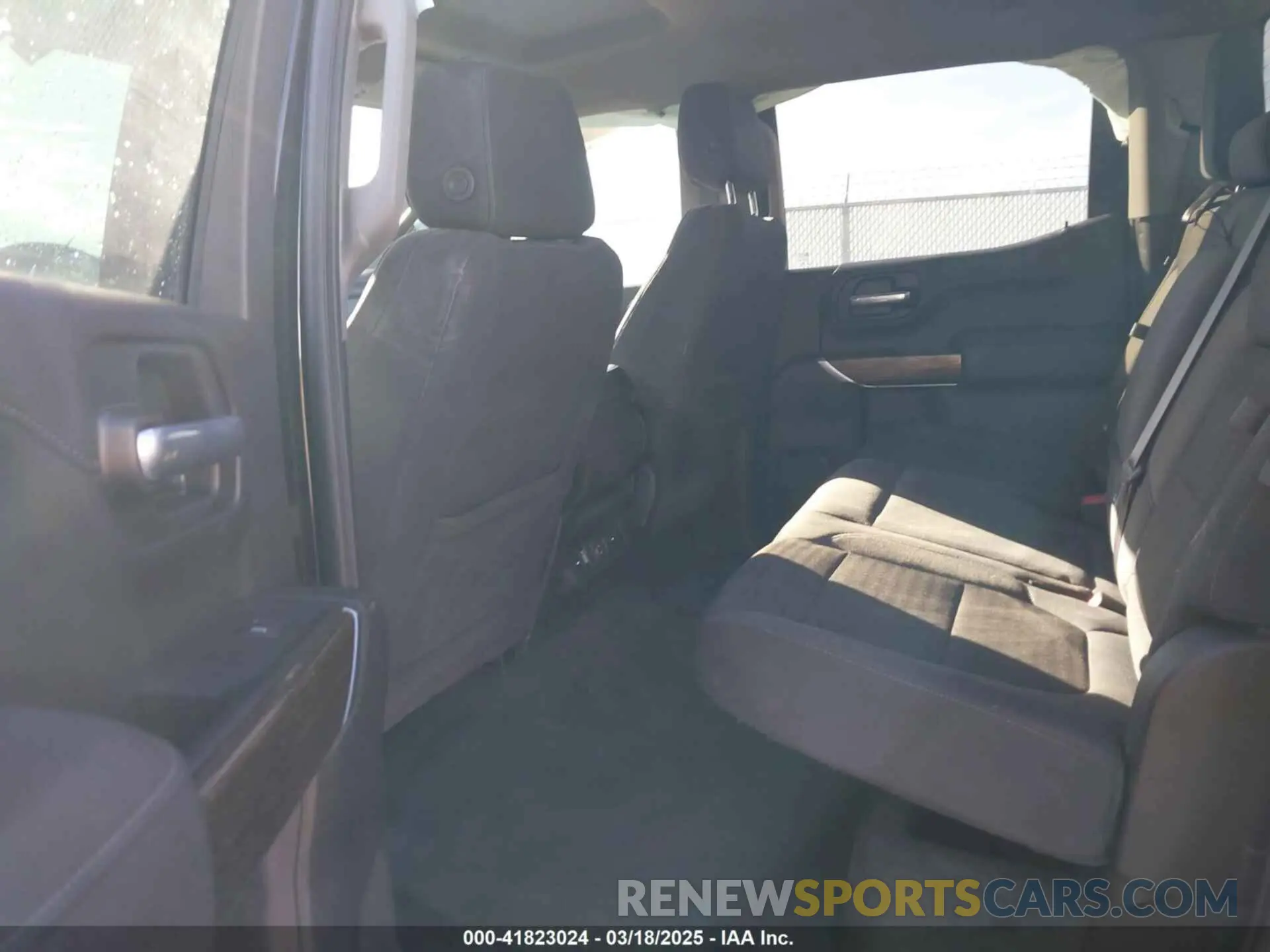 8 fotografías del automóvil dañado 3GTP9GEK0MG404389 GMC SIERRA 1500 2021