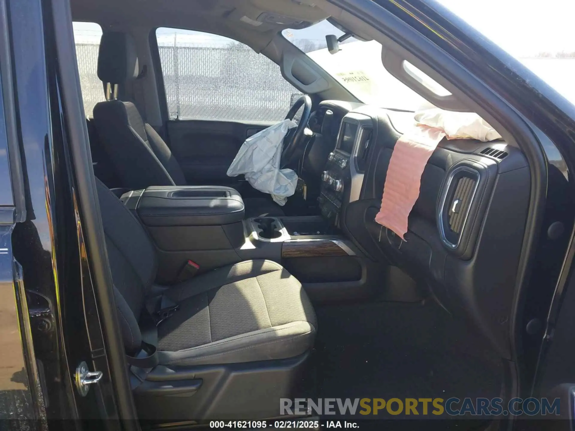 5 fotografías del automóvil dañado 3GTU9CET9MG315442 GMC SIERRA 1500 2021