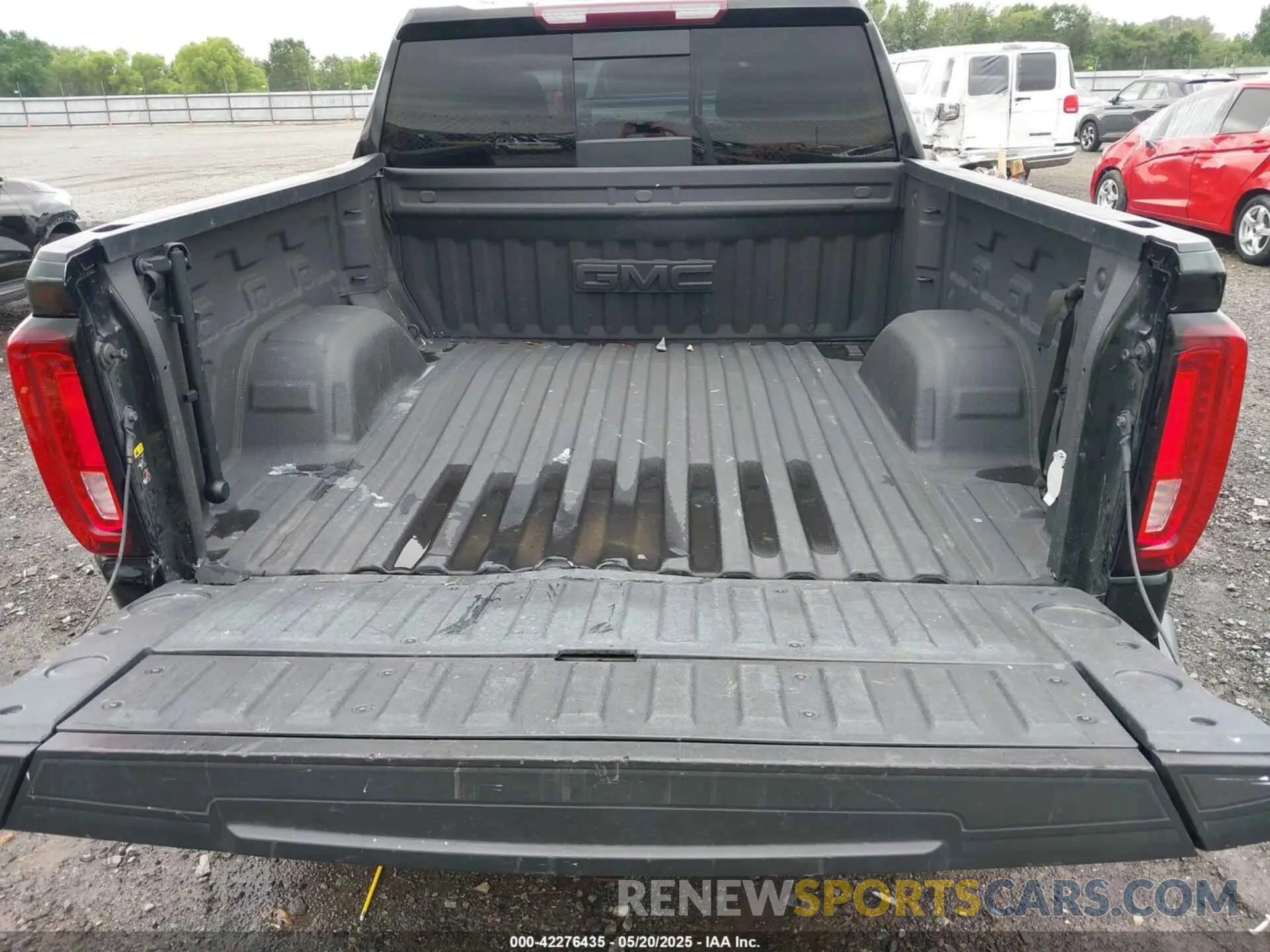 17 fotografías del automóvil dañado 3GTU9DED4MG474819 GMC SIERRA 1500 2021