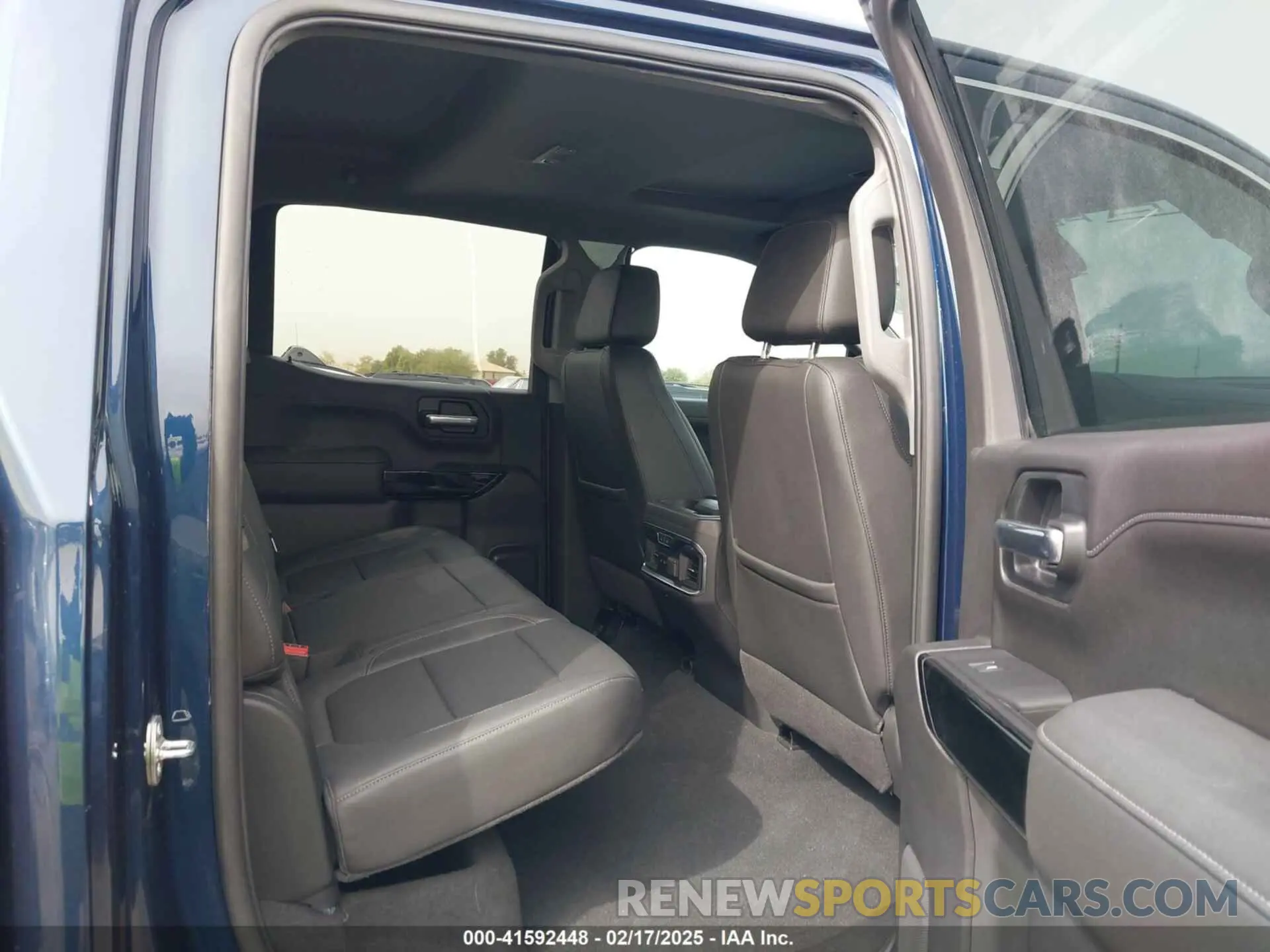 8 fotografías del automóvil dañado 3GTU9DET3MG159033 GMC SIERRA 1500 2021