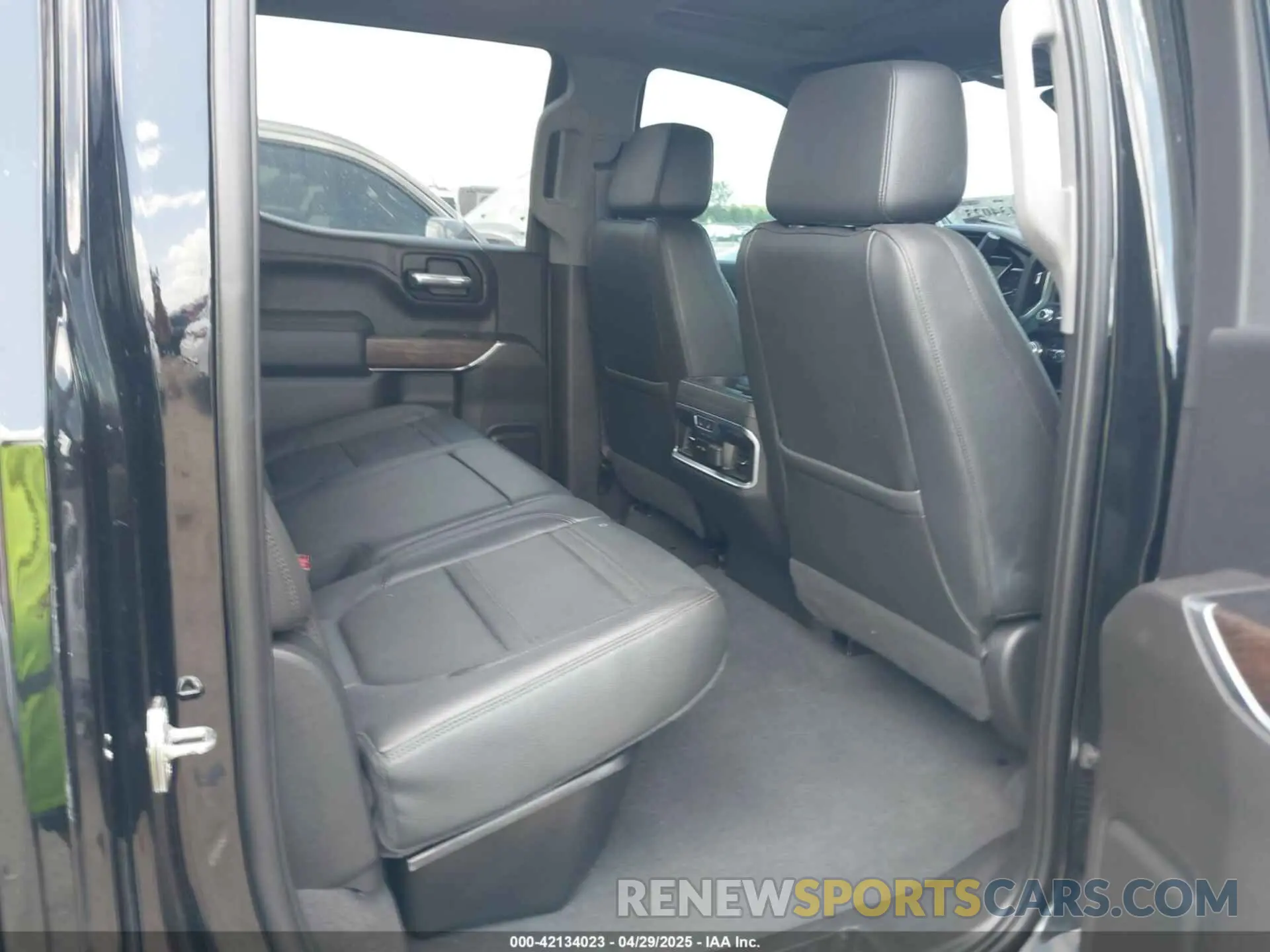 8 fotografías del automóvil dañado 3GTU9FEL0MG372694 GMC SIERRA 1500 2021