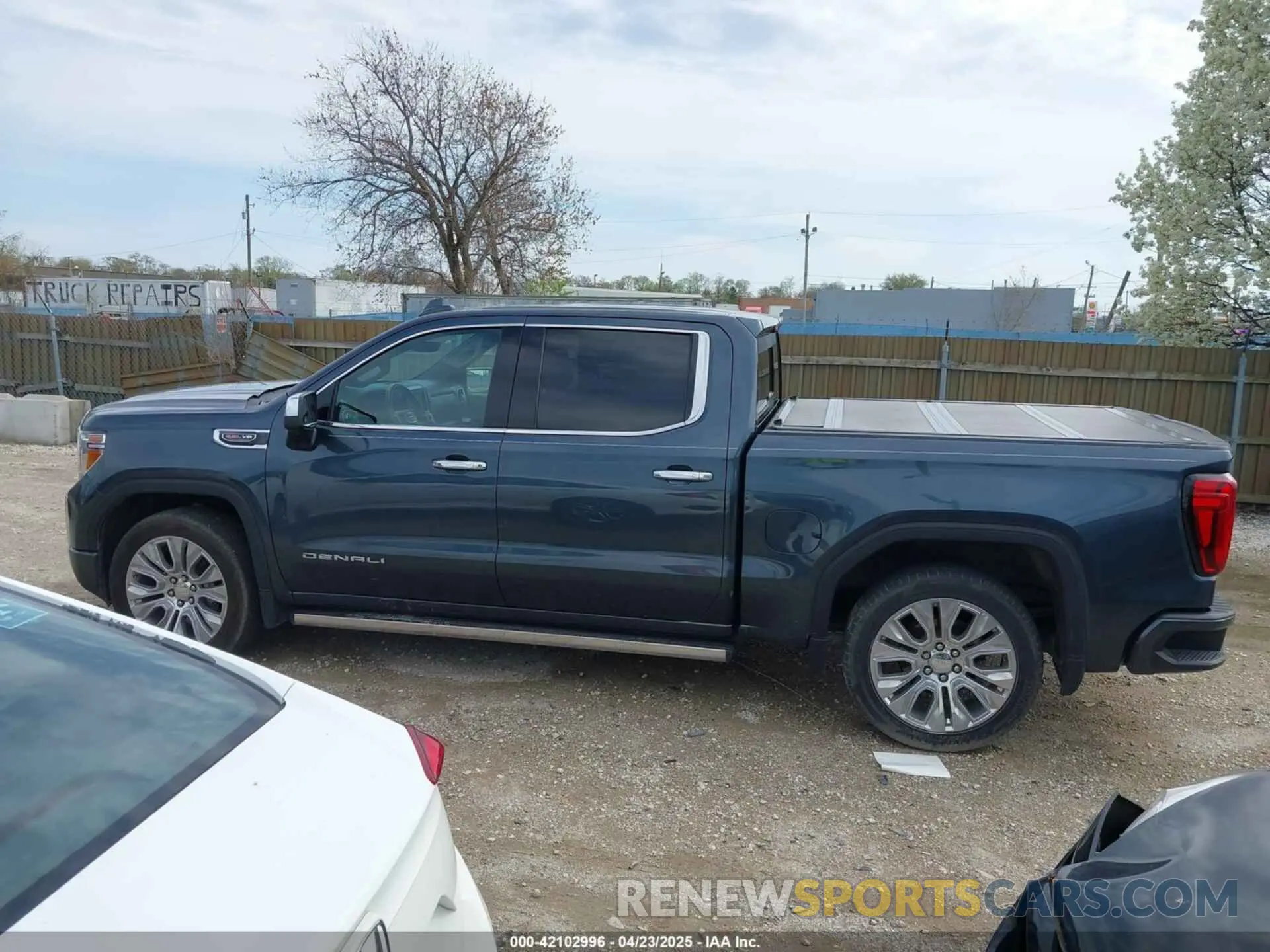 13 fotografías del automóvil dañado 3GTU9FEL6MG186027 GMC SIERRA 1500 2021