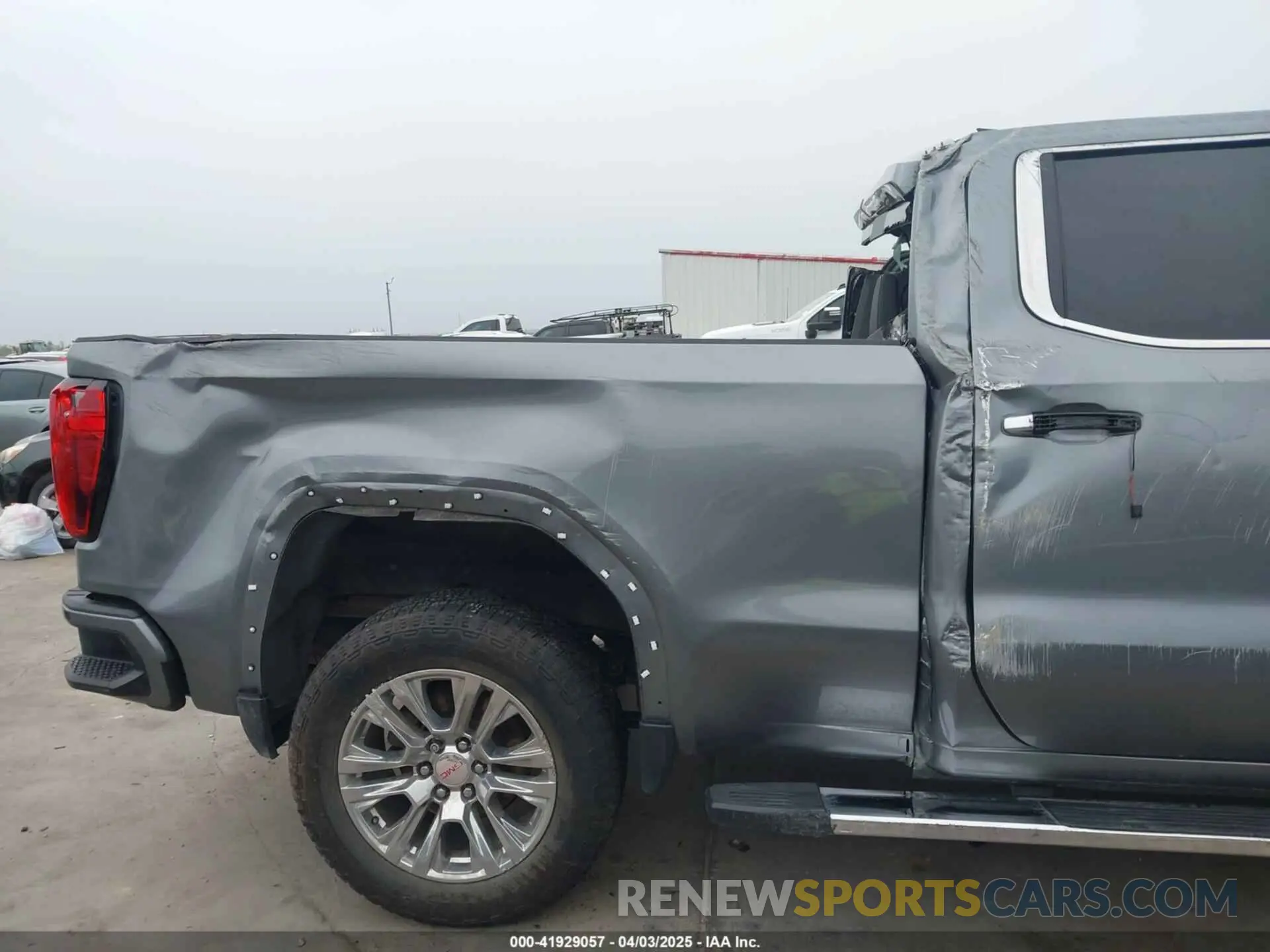 14 fotografías del automóvil dañado 3GTU9FET0MG437706 GMC SIERRA 1500 2021