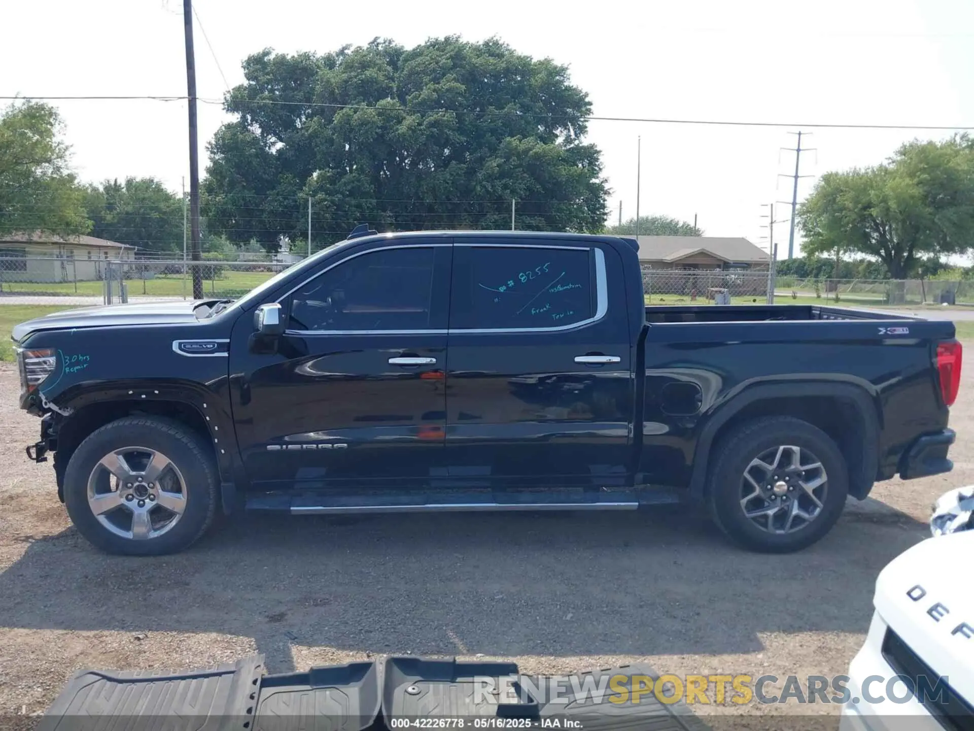 15 fotografías del automóvil dañado 1GTUUDED1NZ646000 GMC SIERRA 1500 2022