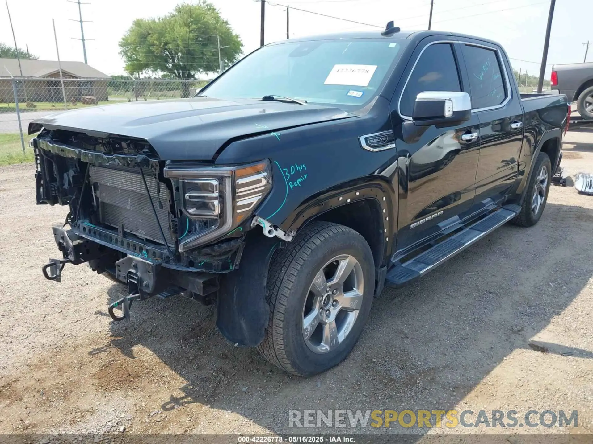 2 fotografías del automóvil dañado 1GTUUDED1NZ646000 GMC SIERRA 1500 2022