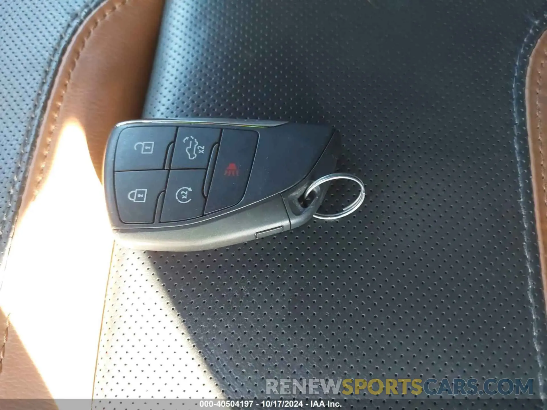 11 fotografías del automóvil dañado 1GTUUEET5NZ554403 GMC SIERRA 1500 2022