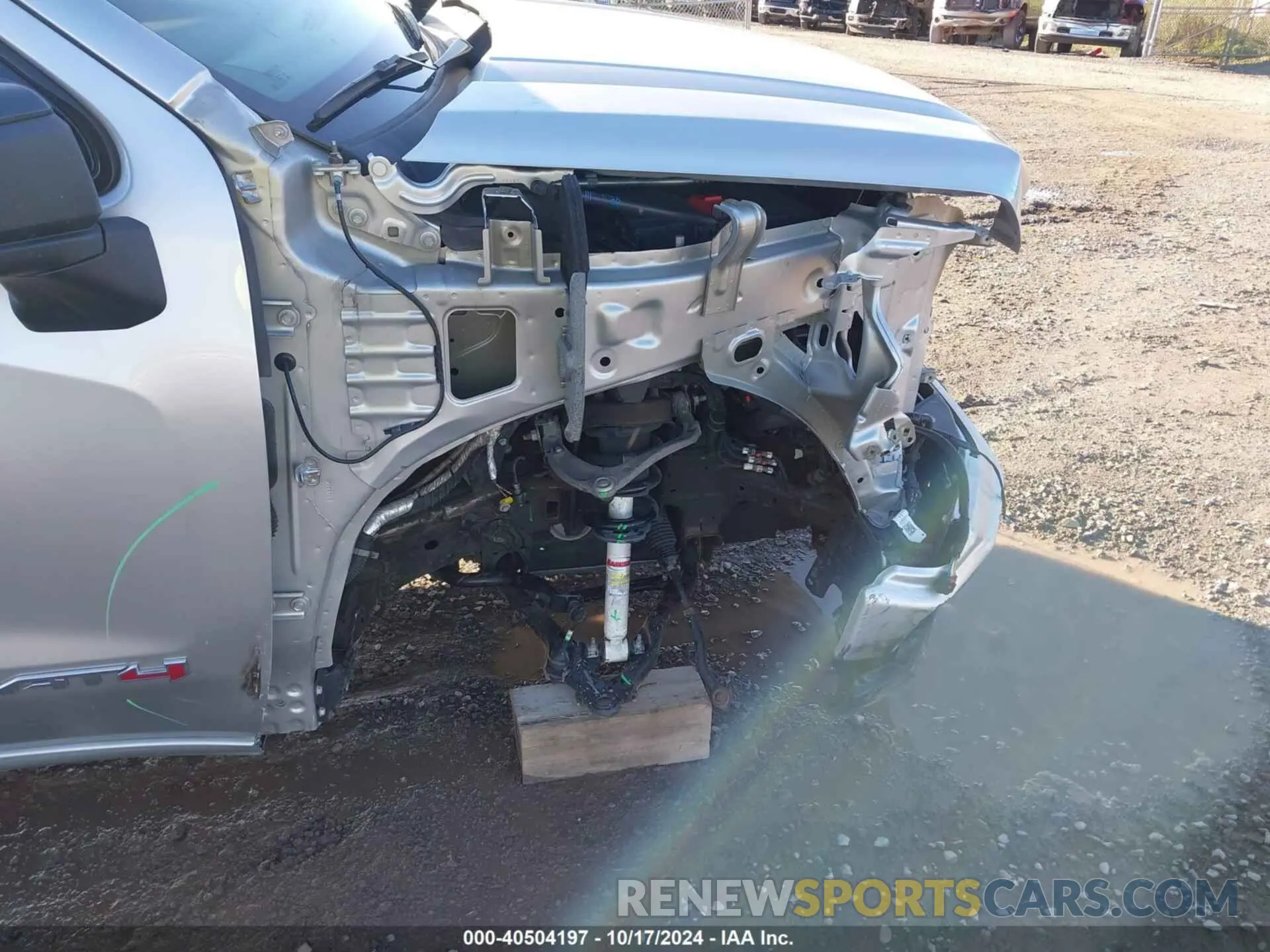 18 fotografías del automóvil dañado 1GTUUEET5NZ554403 GMC SIERRA 1500 2022