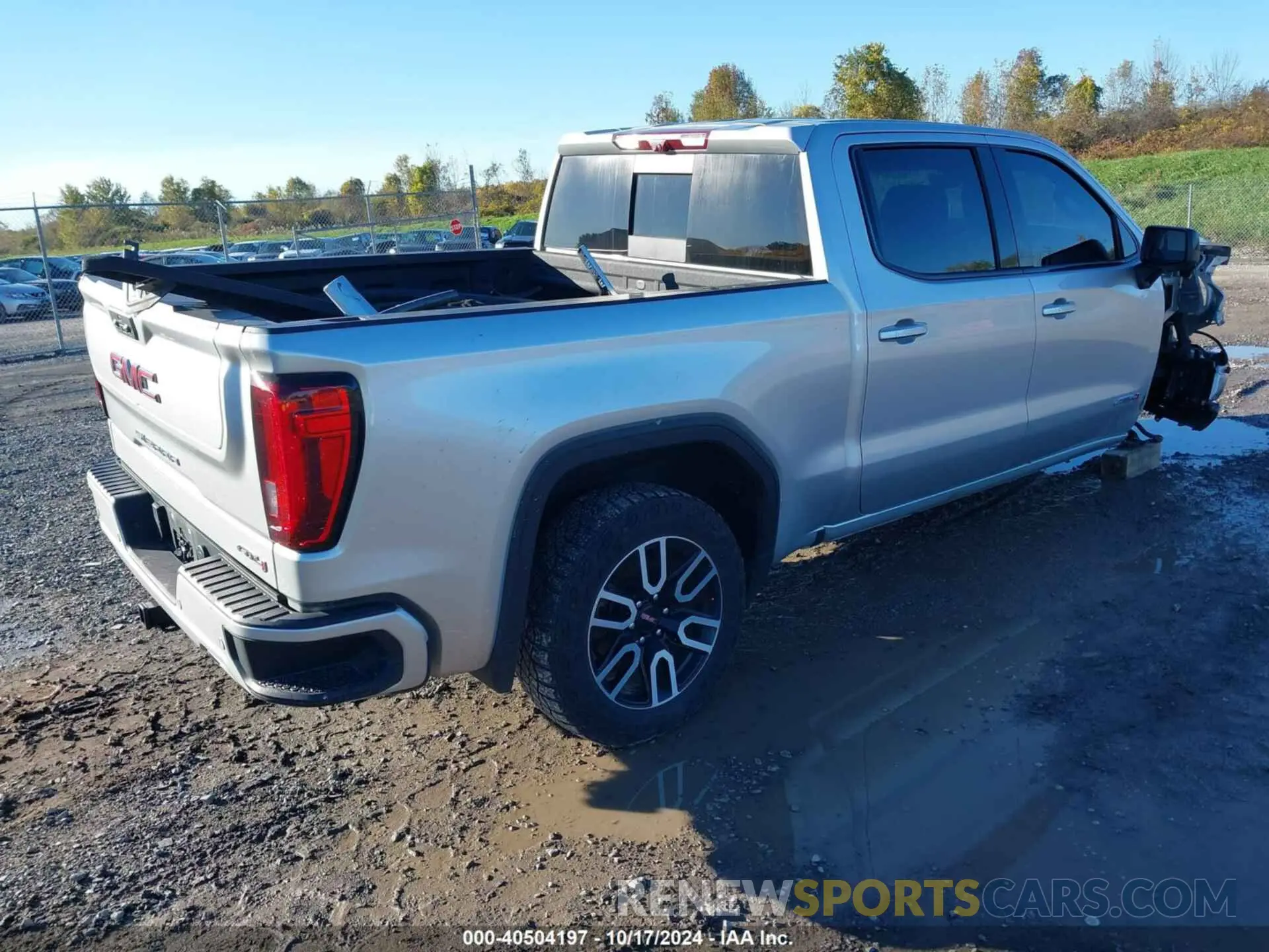 4 fotografías del automóvil dañado 1GTUUEET5NZ554403 GMC SIERRA 1500 2022