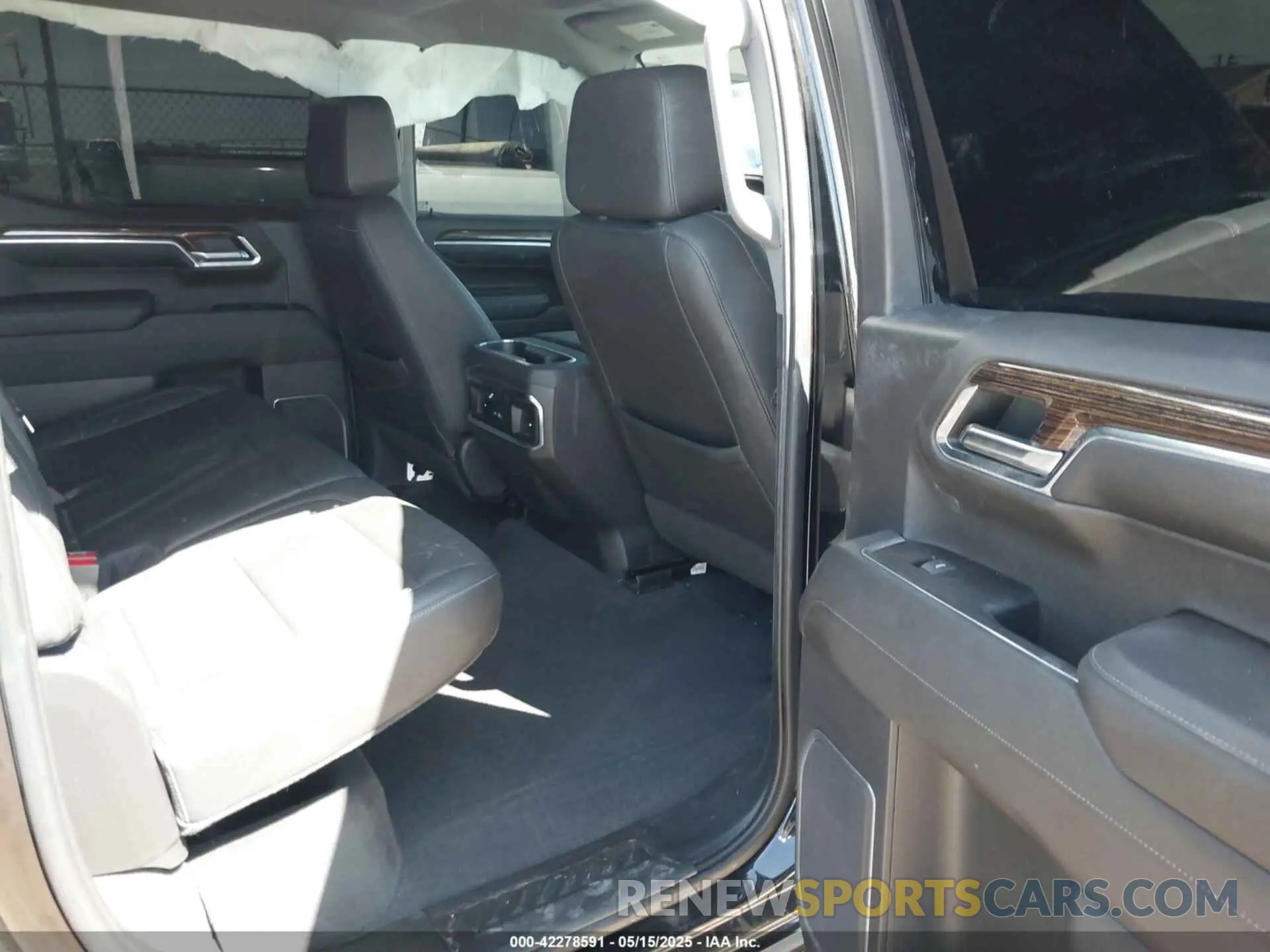 8 fotografías del automóvil dañado 3GTPHCEDXNG525803 GMC SIERRA 1500 2022