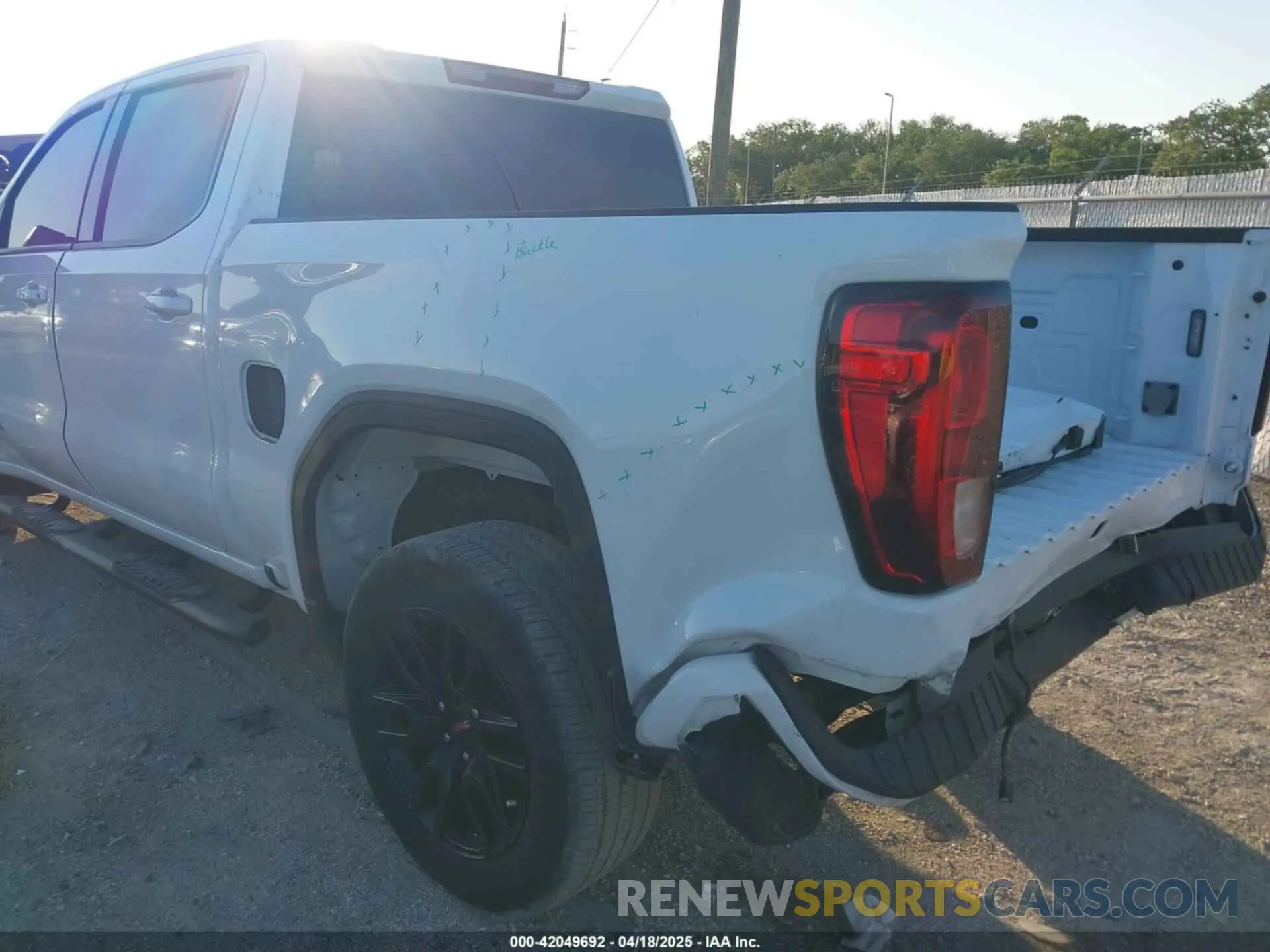 6 fotografías del automóvil dañado 3GTPHCEK6NG615092 GMC SIERRA 1500 2022