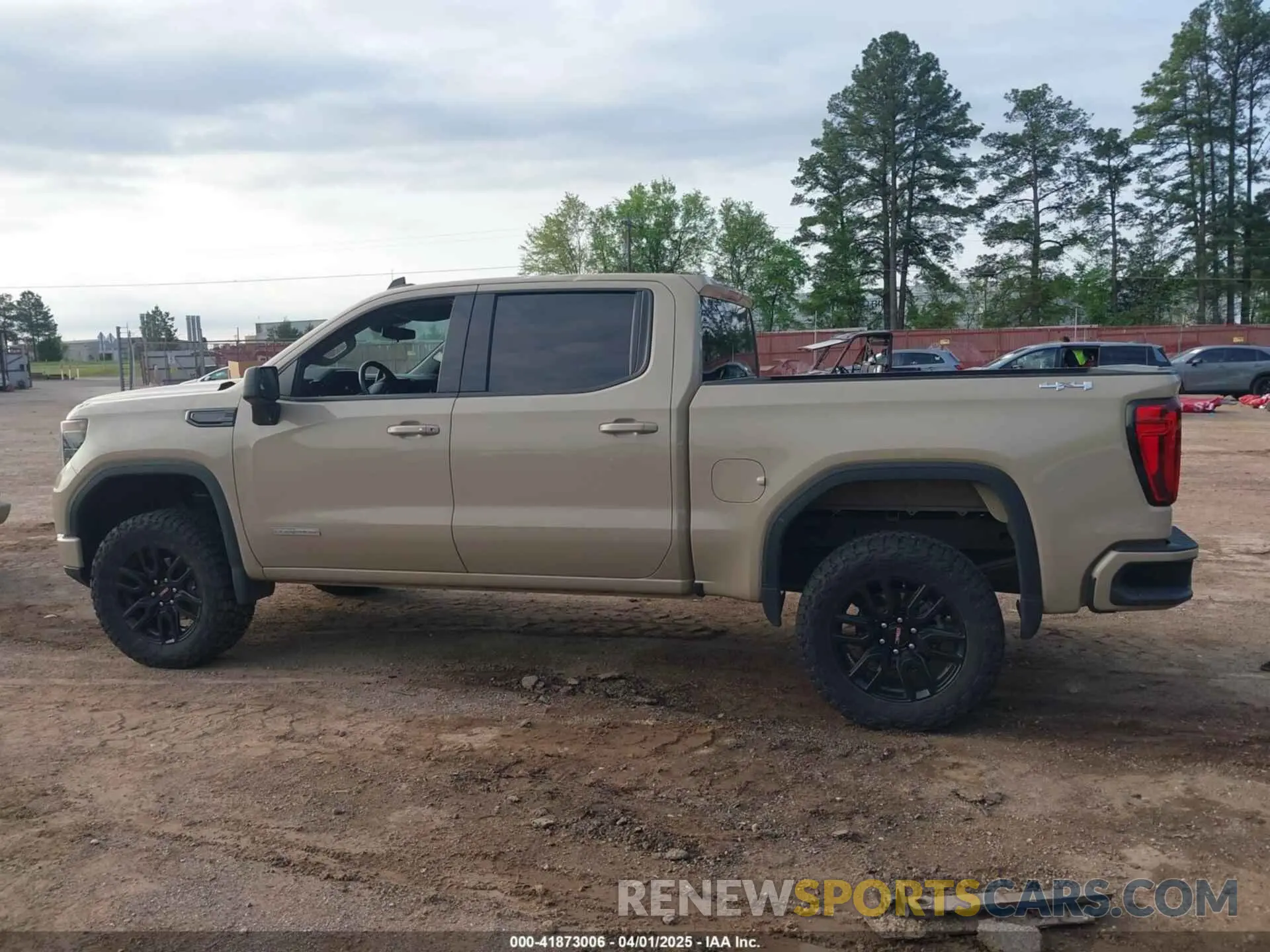 14 fotografías del automóvil dañado 3GTPUCEKXNG689661 GMC SIERRA 1500 2022