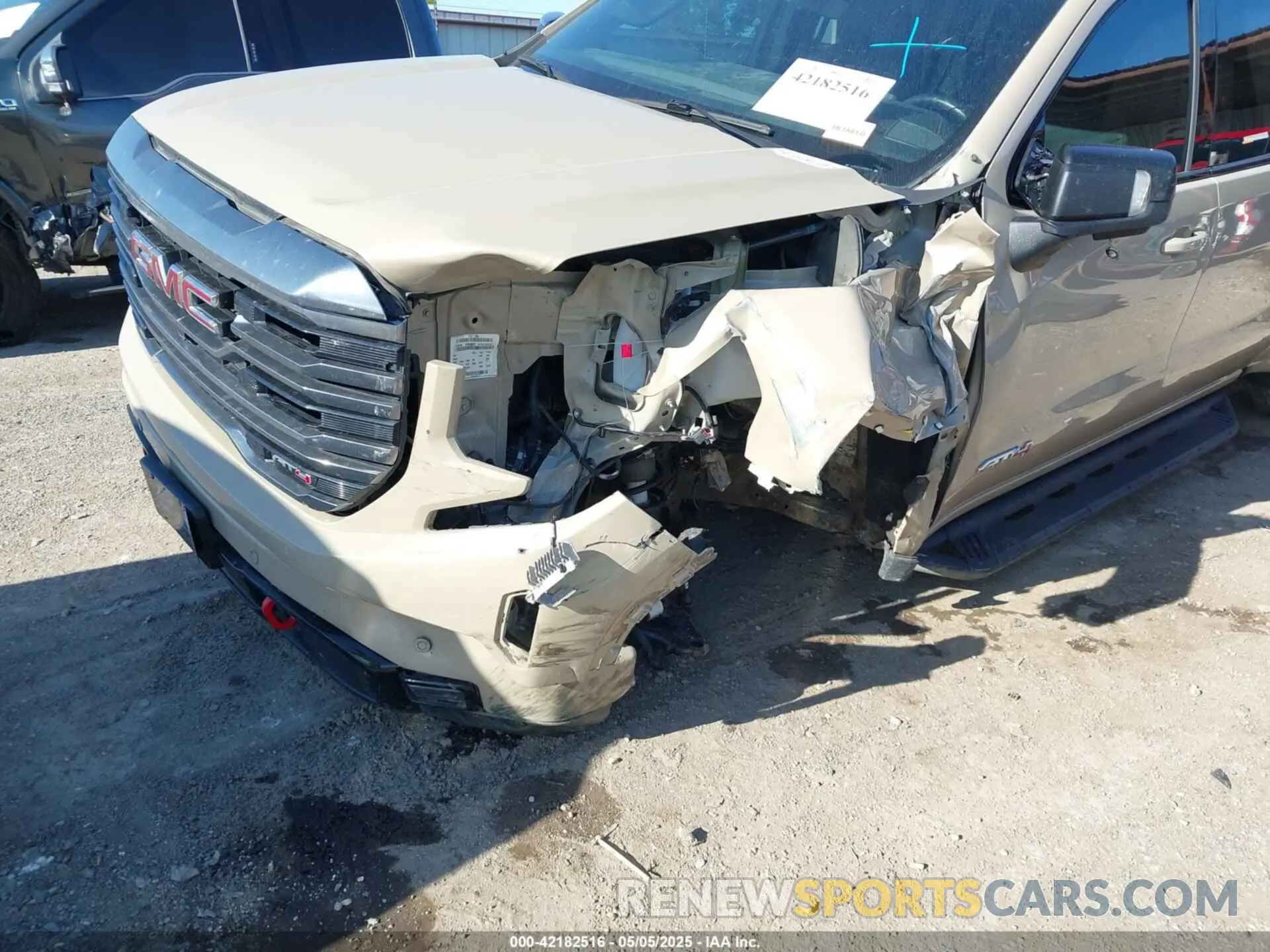 6 fotografías del automóvil dañado 3GTPUEELXNG576376 GMC SIERRA 1500 2022
