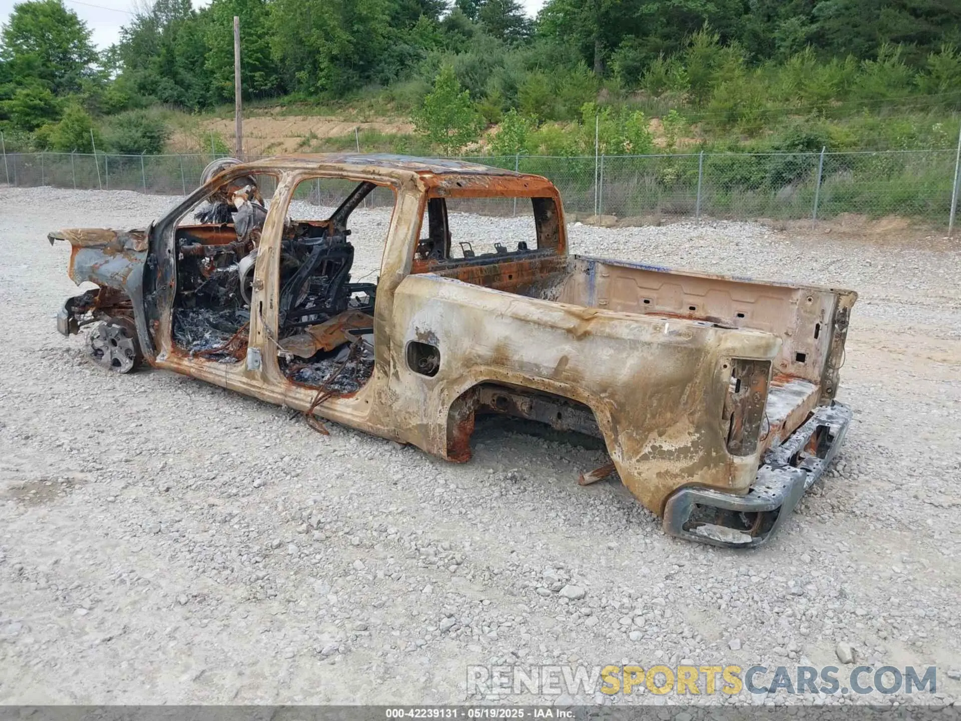 3 fotografías del automóvil dañado 3GTUUBED8NG587547 GMC SIERRA 1500 2022