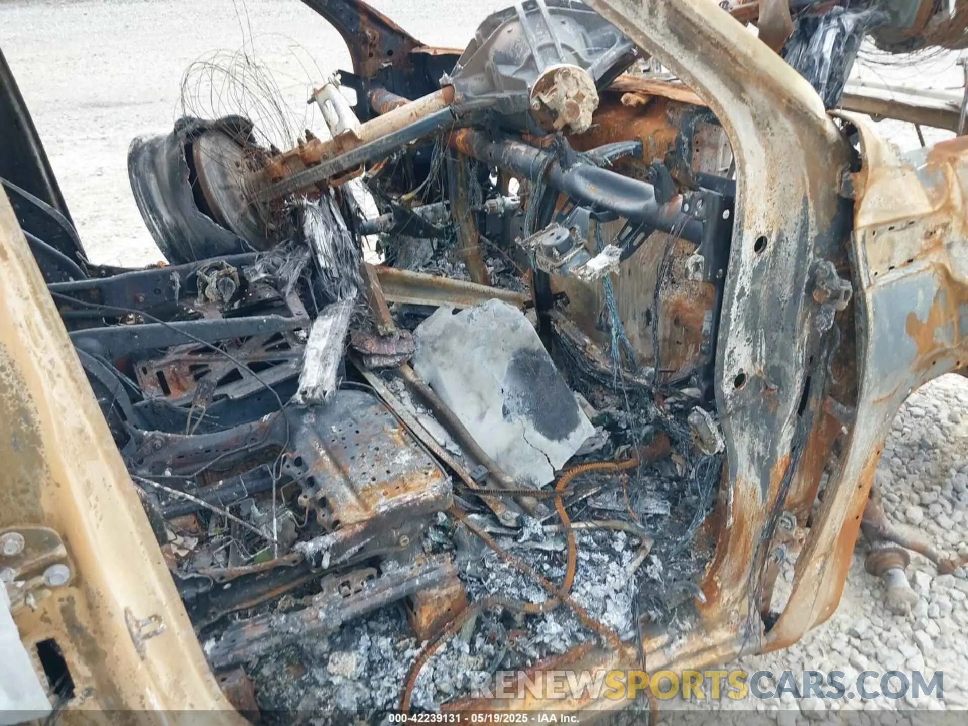 5 fotografías del automóvil dañado 3GTUUBED8NG587547 GMC SIERRA 1500 2022