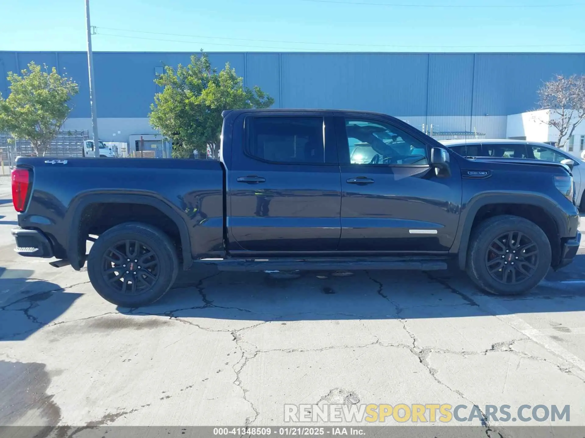 14 fotografías del automóvil dañado 3GTUUCED1NG641213 GMC SIERRA 1500 2022