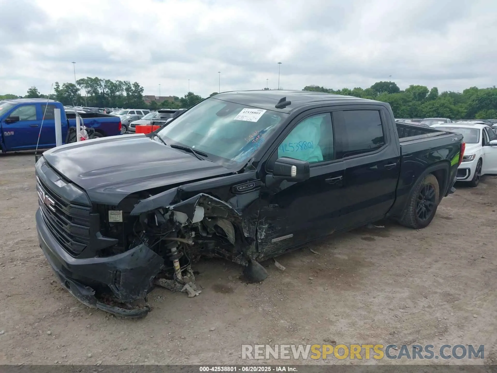 14 fotografías del automóvil dañado 3GTUUCED4NG609680 GMC SIERRA 1500 2022