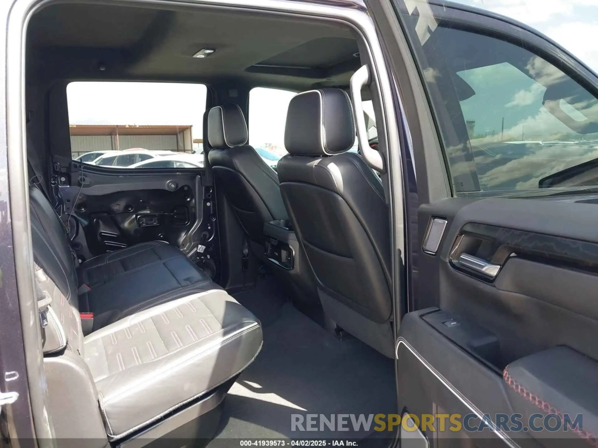 8 fotografías del automóvil dañado 3GTUUFEL4NG623569 GMC SIERRA 1500 2022