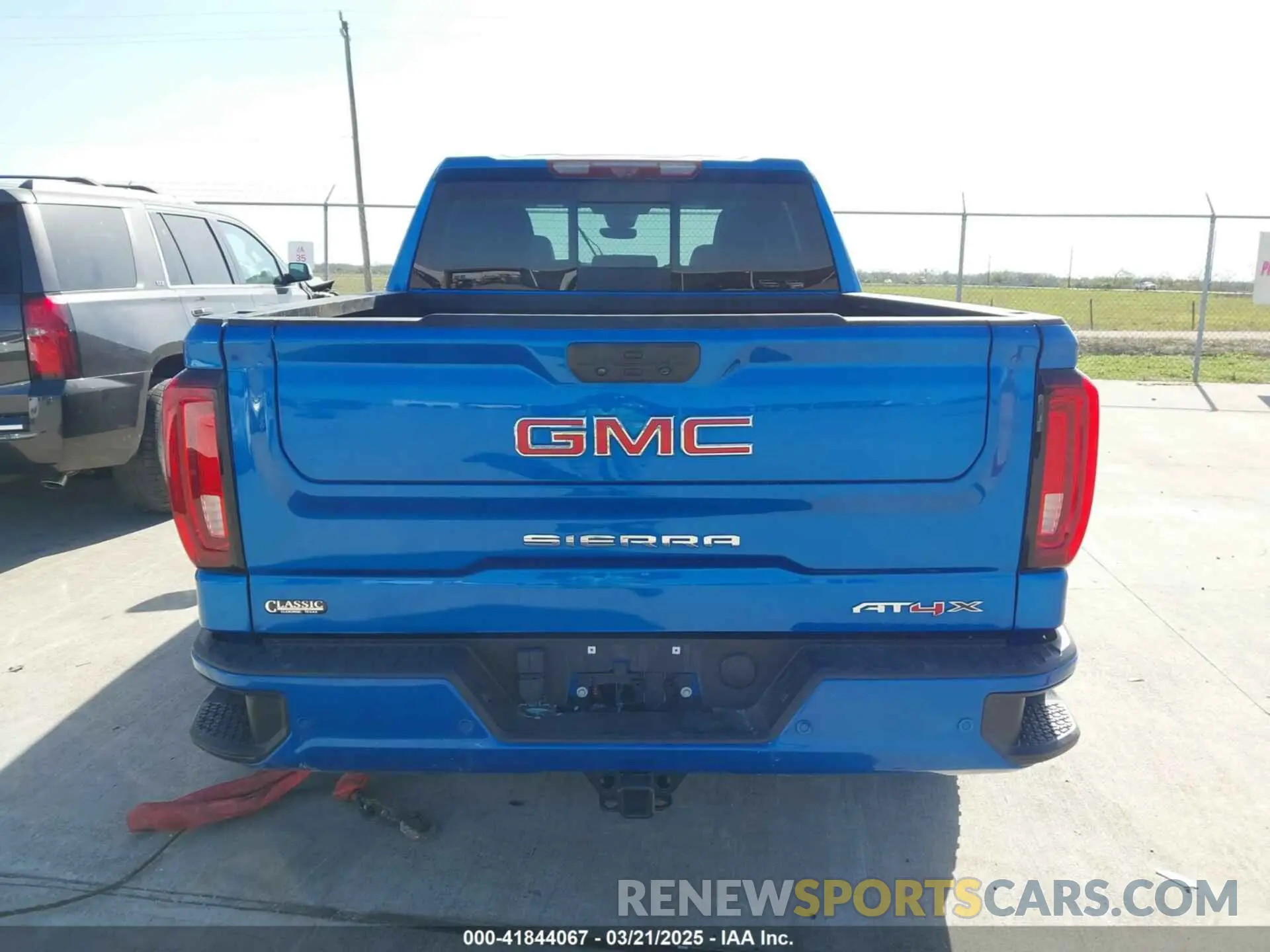 15 fotografías del automóvil dañado 3GTUUFELXNG669794 GMC SIERRA 1500 2022