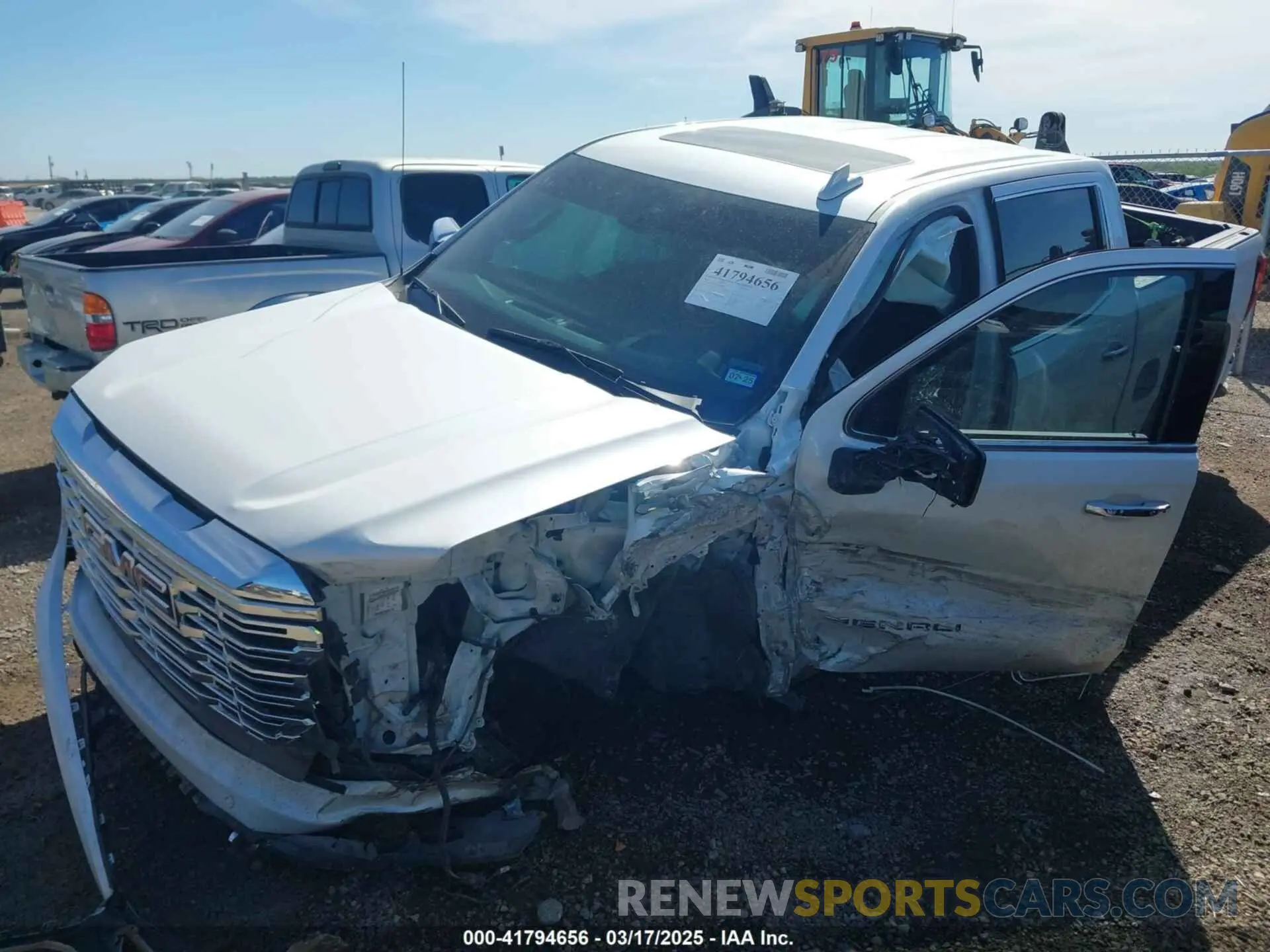 2 fotografías del automóvil dañado 3GTUUGED3NG682482 GMC SIERRA 1500 2022